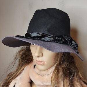 NWT Orchid Row Wool wide brim hat. Black Grey. Velvet sash.